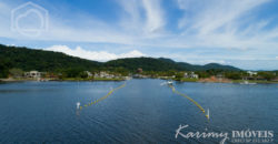 Mansão com pier de atracação à venda no Marina Guarujá gv014