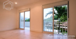 Mansão com pier de atracação à venda no Marina Guarujá gv014