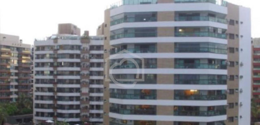 Apartamento à venda pé na areia na Riviera mod. 06 rv015