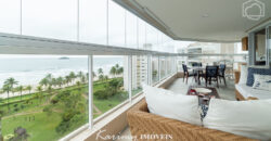 Apartamento pé na areia Riviera frente para o Mar rt026